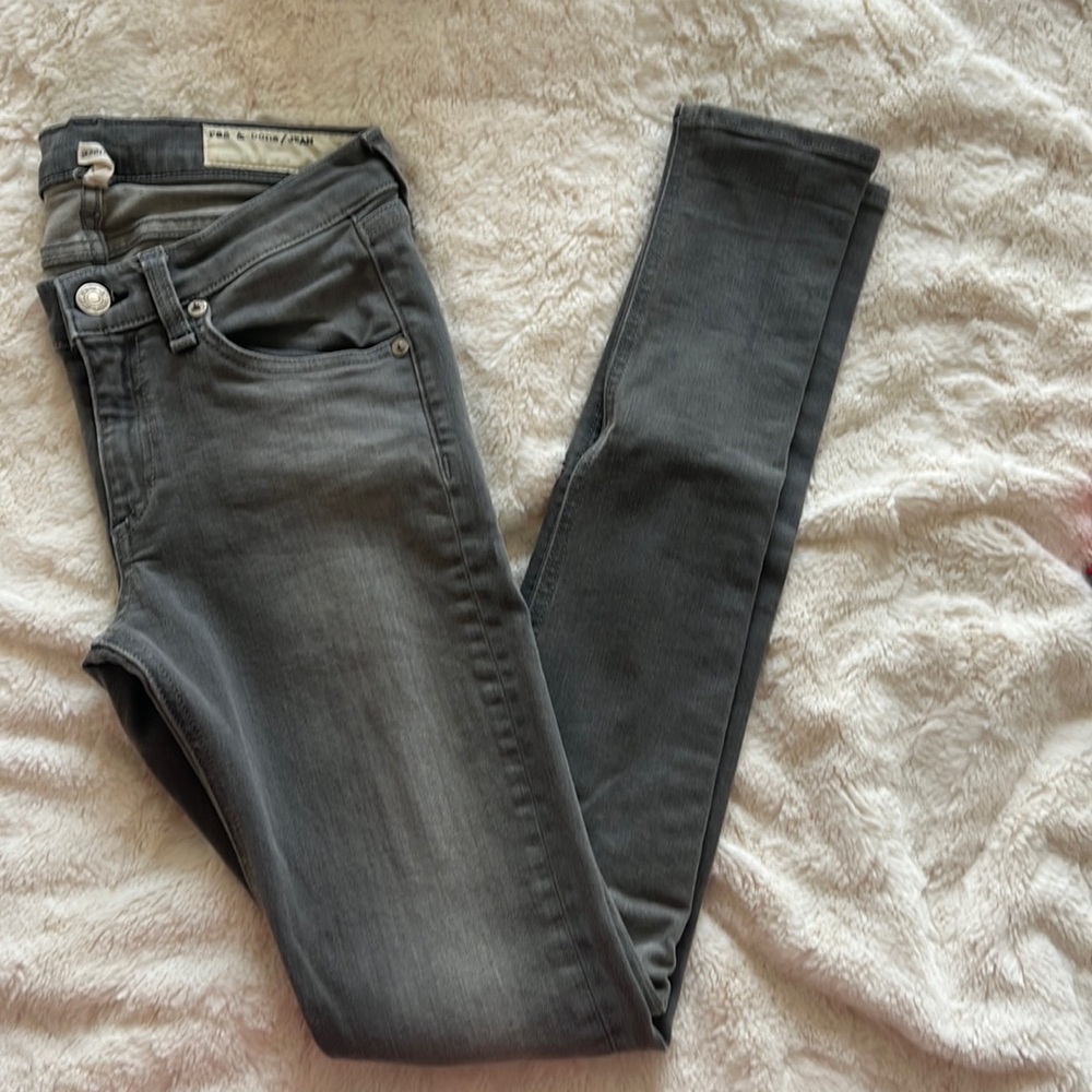 Women’s Rag & Bone skinny jean